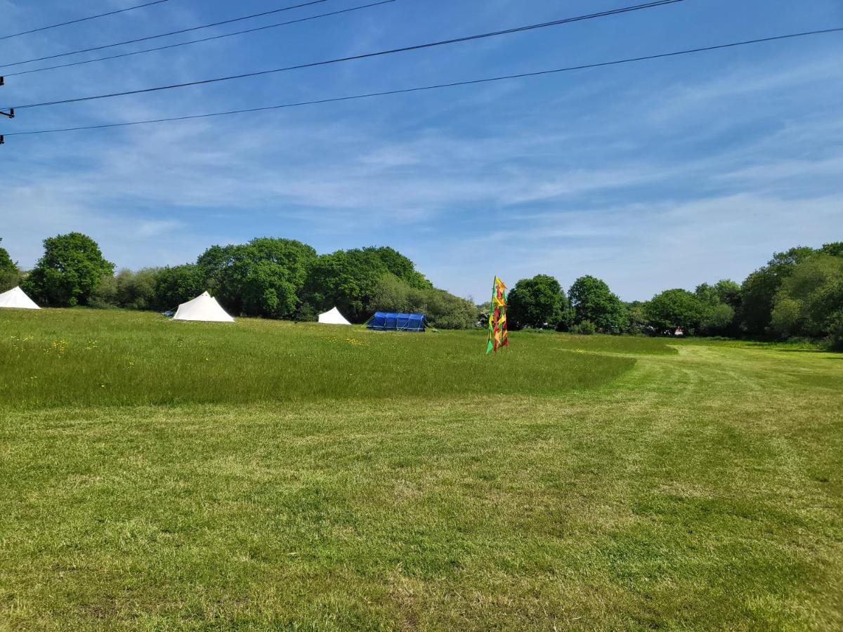 Dorset Glamping Fields Hotel Corfe Mullen Kültér fotó